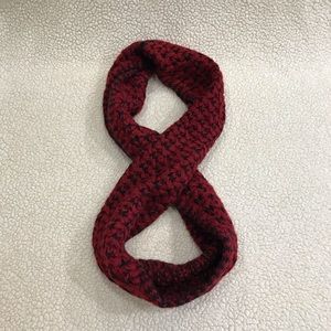 Do everything in love red and black knit infinity scarf. Nice thickness for wint
